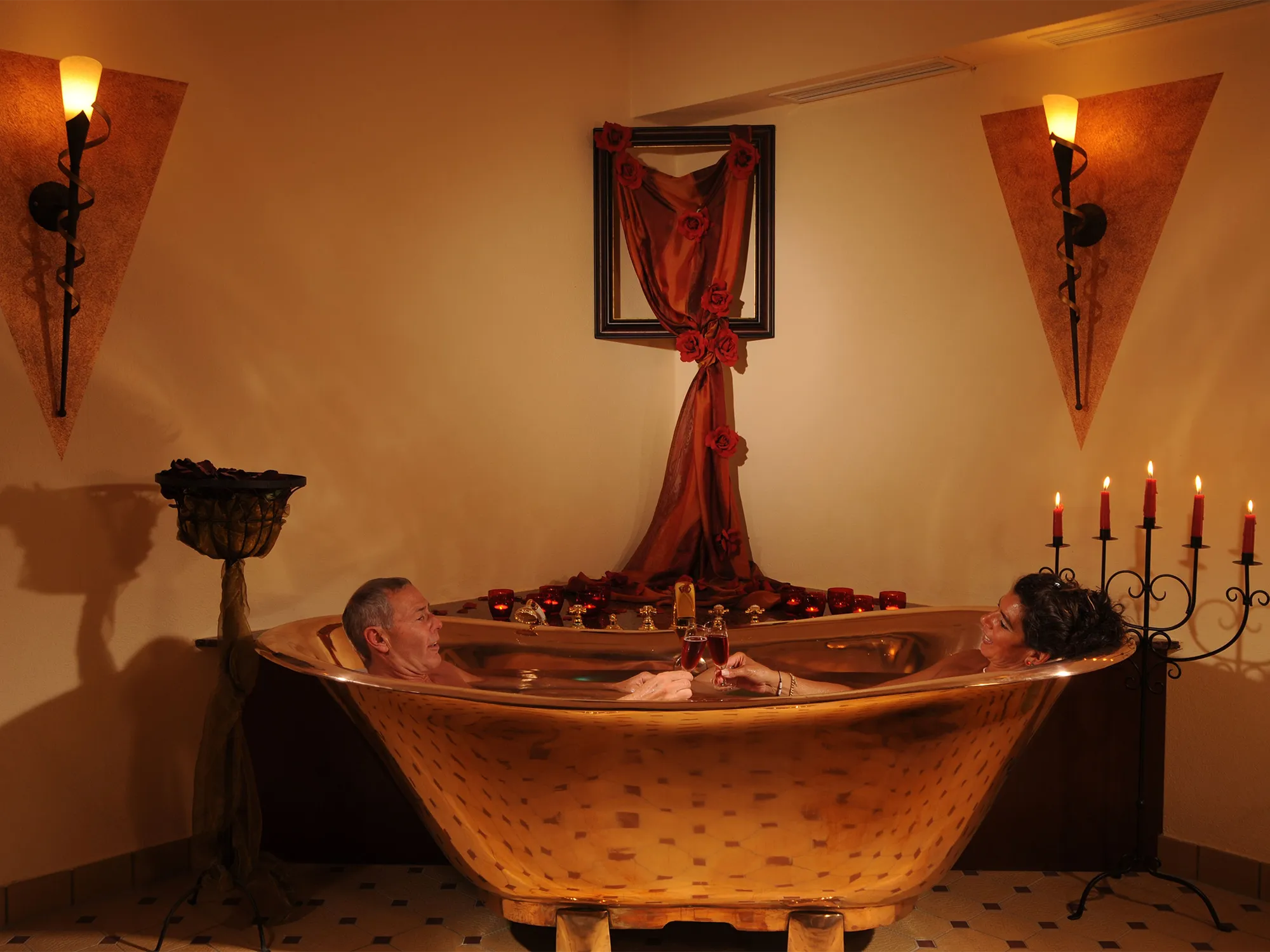 Bien-être – Salle Baignoire dorée