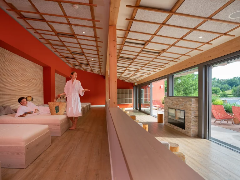 Lieu de repos sauna – Salon cheminée